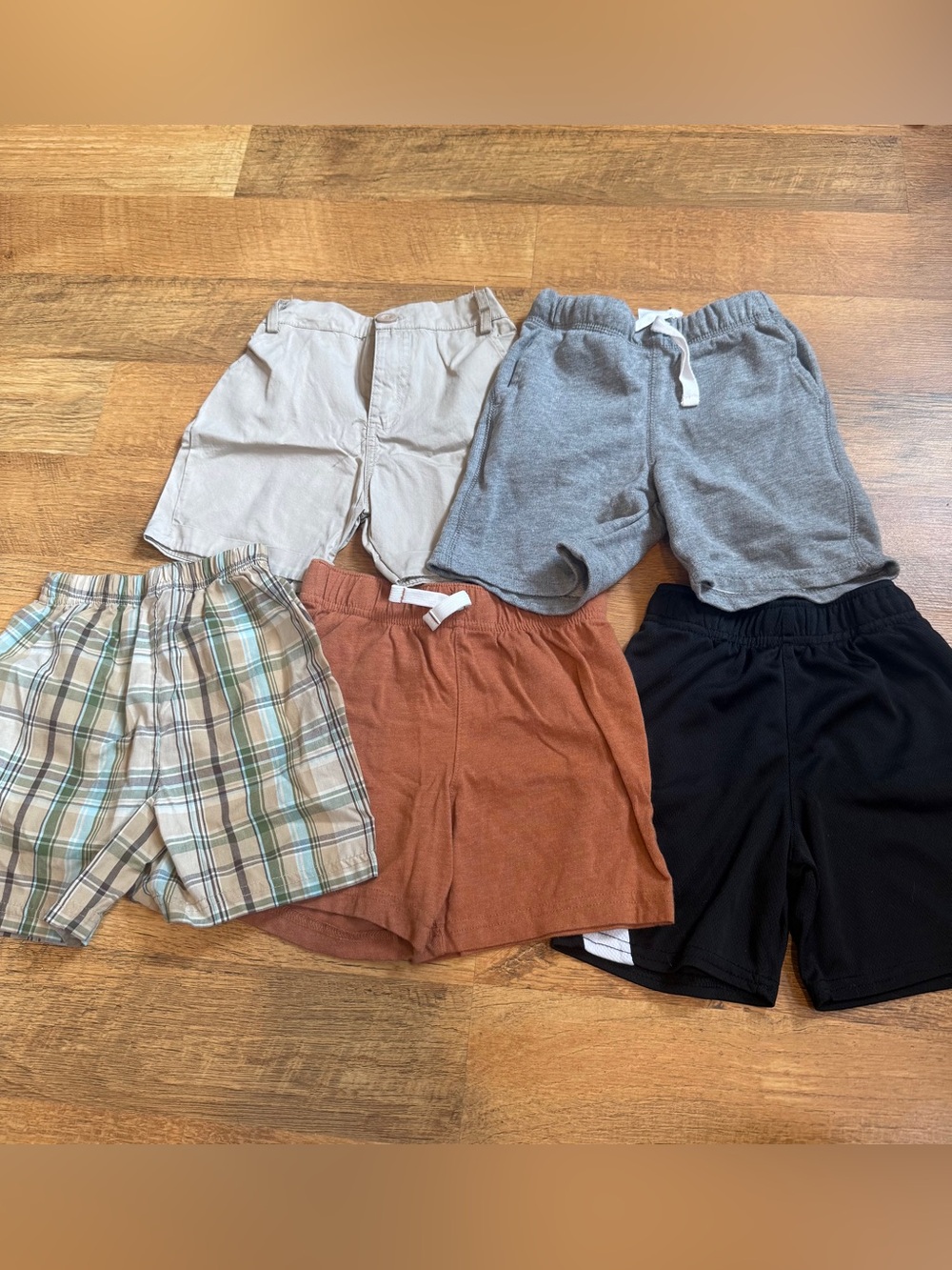 Boys 3t lot of variety bundle of shorts. Good condition.
